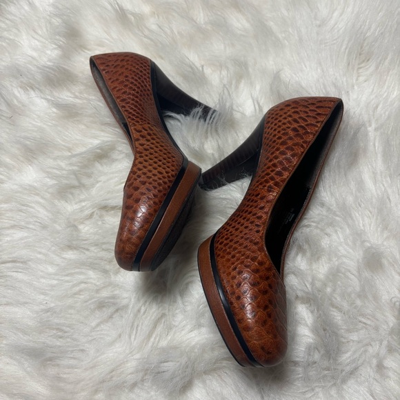 Sofft Leather Heels with Snakeskin Print size 8 - Likes new! - Picture 2 of 9